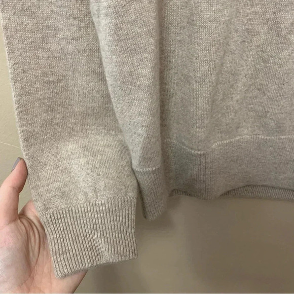 CO Essentials Cashmere Sweater Size Small - Picture 4 of 6